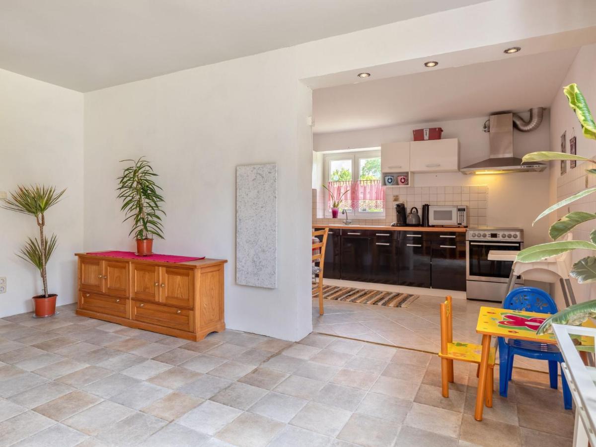 Snug Holiday Home In Divitz Spoldershagen Near Skydiving 外观 照片
