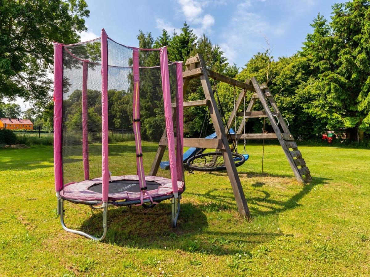 Snug Holiday Home In Divitz Spoldershagen Near Skydiving 外观 照片
